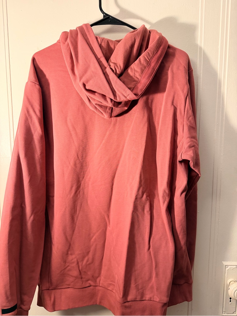 Men’s Fabletics Salmon Hoodie - Picture 3 of 3